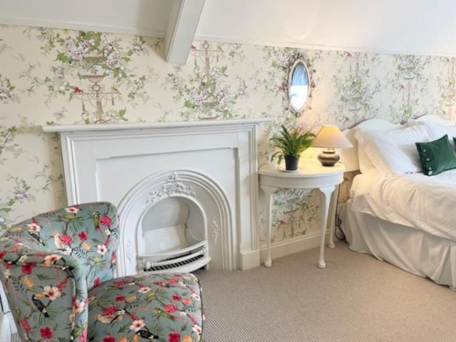 The Mount Somerton Retreat - Nr Bruton, Glastonbury, The Spectacular Wells Cathedral, Millfield School, Leonardo Helicopters, Yeovilton Eksteriør billede