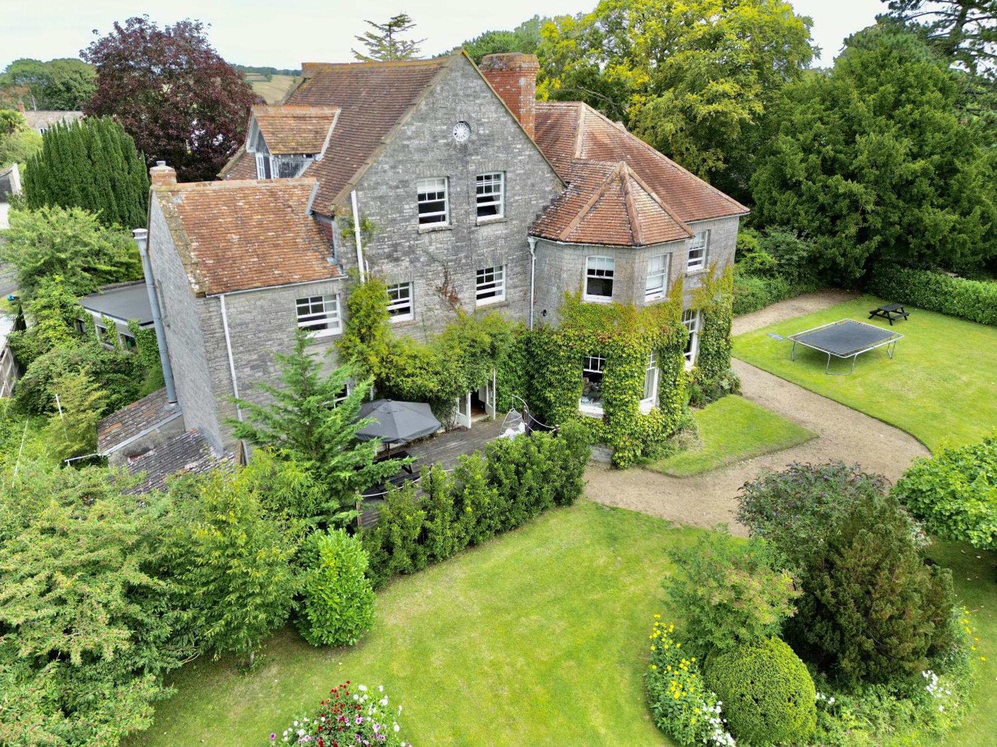 The Mount Somerton Retreat - Nr Bruton, Glastonbury, The Spectacular Wells Cathedral, Millfield School, Leonardo Helicopters, Yeovilton Eksteriør billede