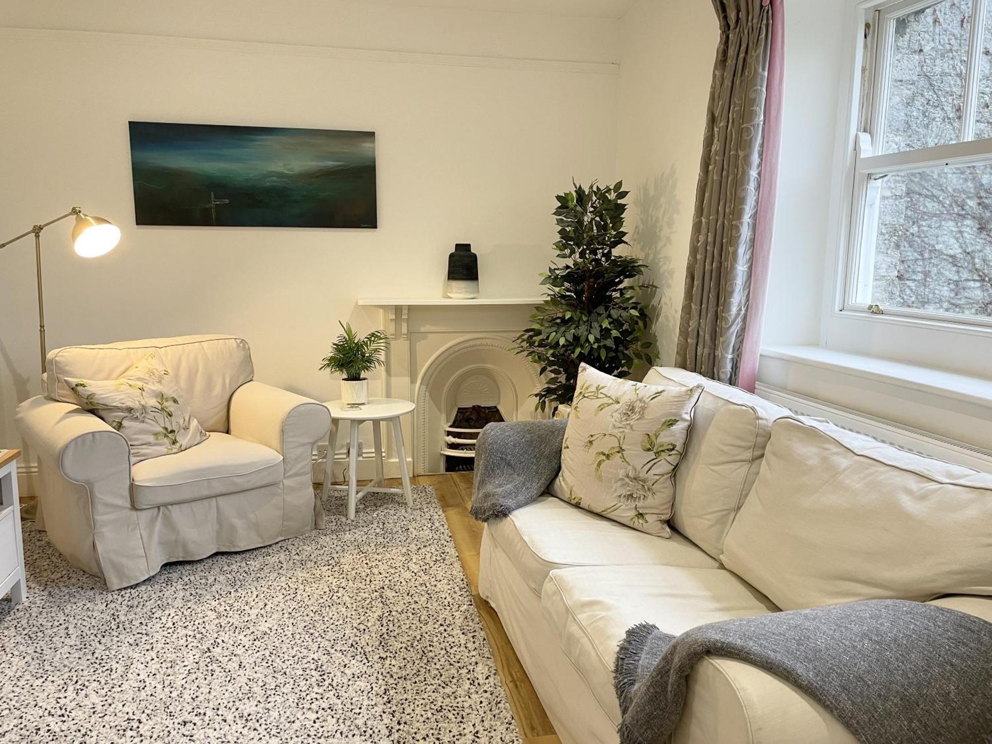 The Mount Somerton Retreat - Nr Bruton, Glastonbury, The Spectacular Wells Cathedral, Millfield School, Leonardo Helicopters, Yeovilton Eksteriør billede