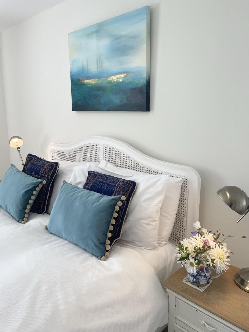 The Mount Somerton Retreat - Nr Bruton, Glastonbury, The Spectacular Wells Cathedral, Millfield School, Leonardo Helicopters, Yeovilton Eksteriør billede